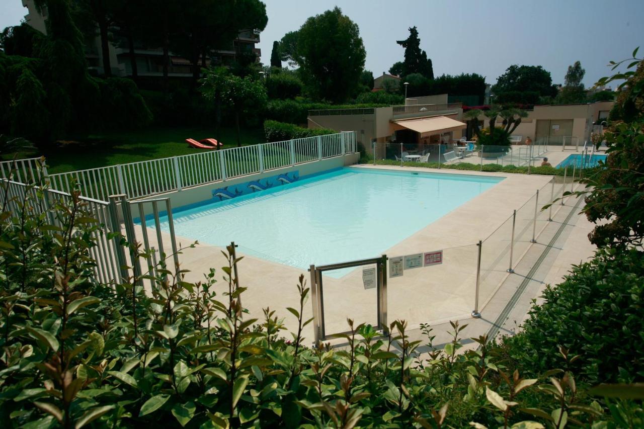Magniolias - Residence Calme Avec Piscine, Tennis & Jardin Antibes Kültér fotó