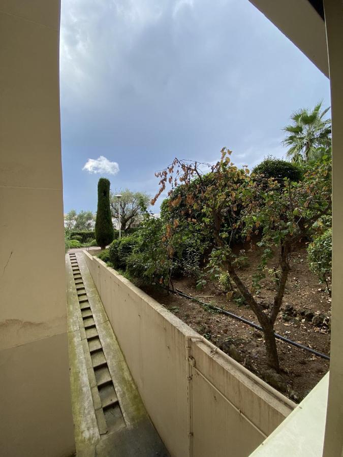 Magniolias - Residence Calme Avec Piscine, Tennis & Jardin Antibes Kültér fotó