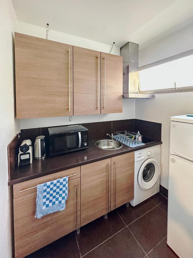 Magniolias - Residence Calme Avec Piscine, Tennis & Jardin Antibes Kültér fotó