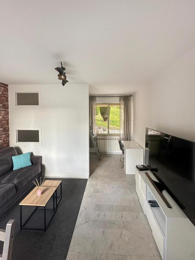 Magniolias - Residence Calme Avec Piscine, Tennis & Jardin Antibes Kültér fotó